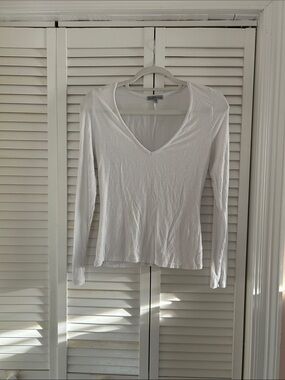Charlotte Russe White Ribbed V-Neck Long Sleeve Top